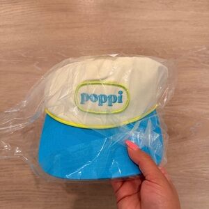 NWT Poppi Blue and Cream Cap